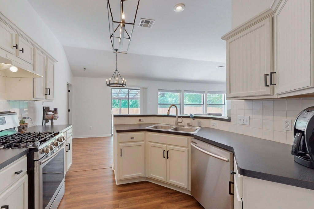 2508 Willow Way - Photo 8