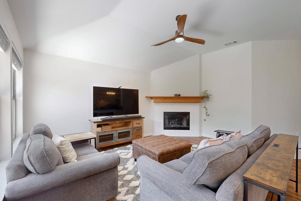 2508 Willow Way - Photo 4