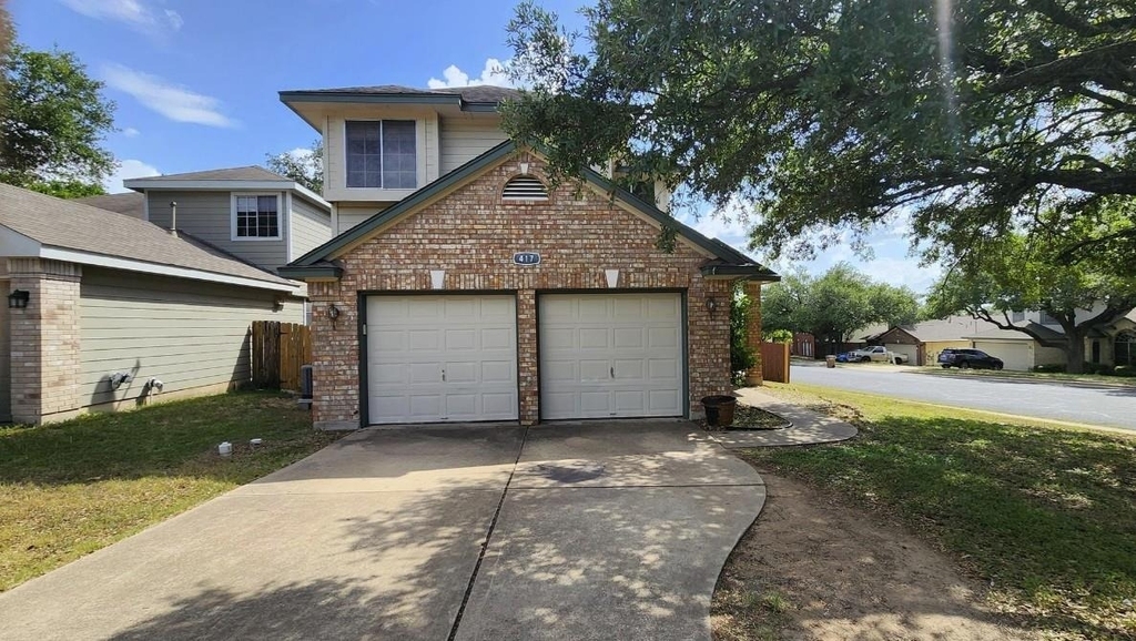 417 Jacky St - Photo 1