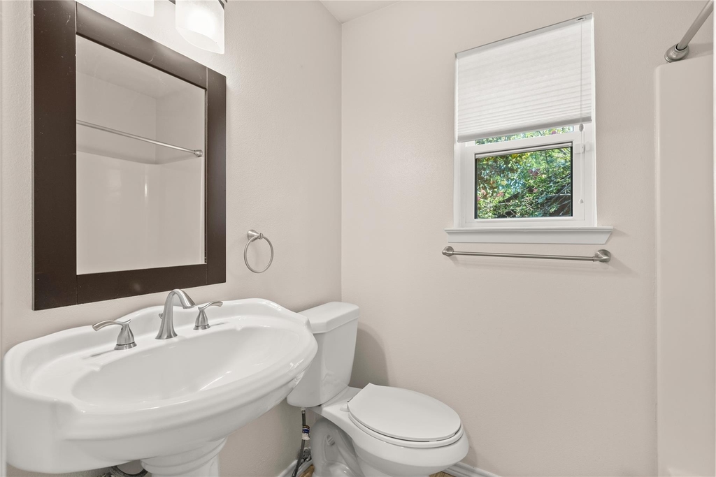 6716 Skynook Dr - Photo 20