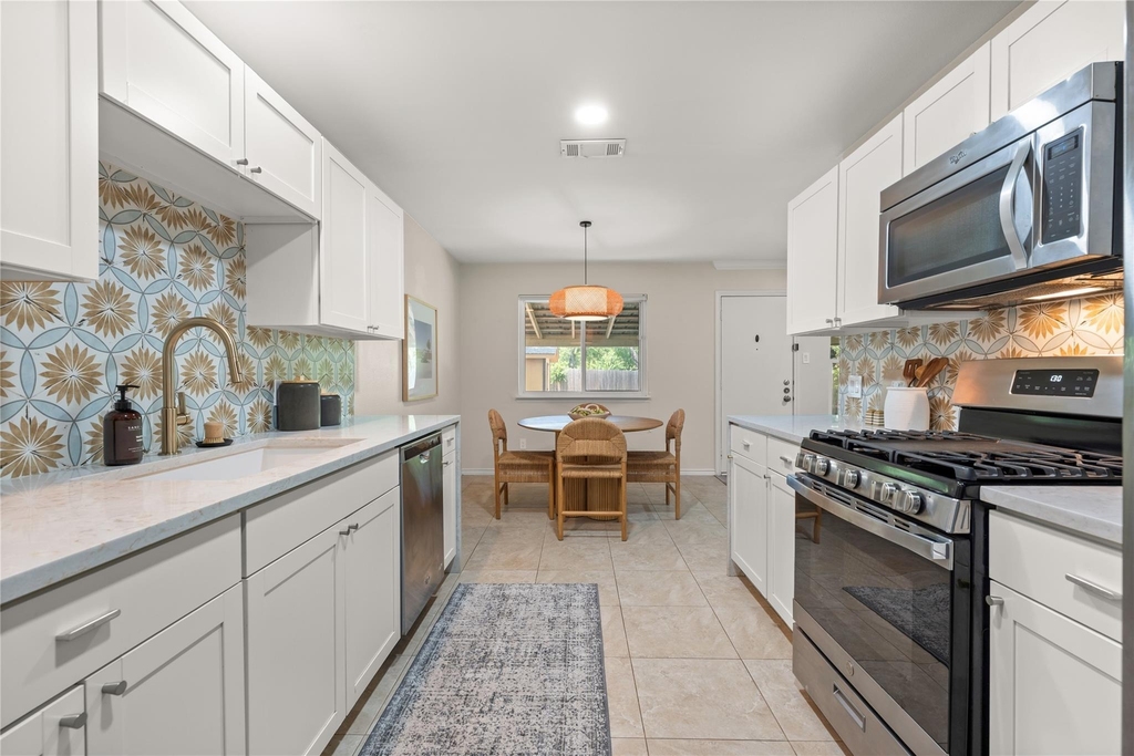 6716 Skynook Dr - Photo 11