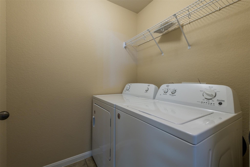 4423 Meadowside Ln - Photo 17