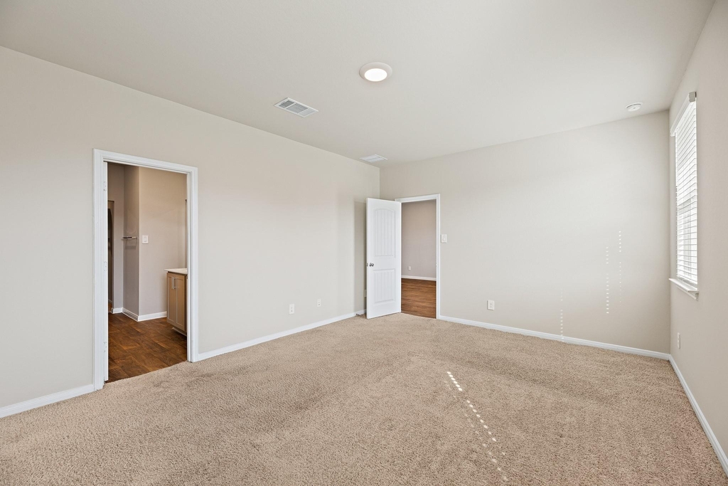 142 Solitude Dr - Photo 18