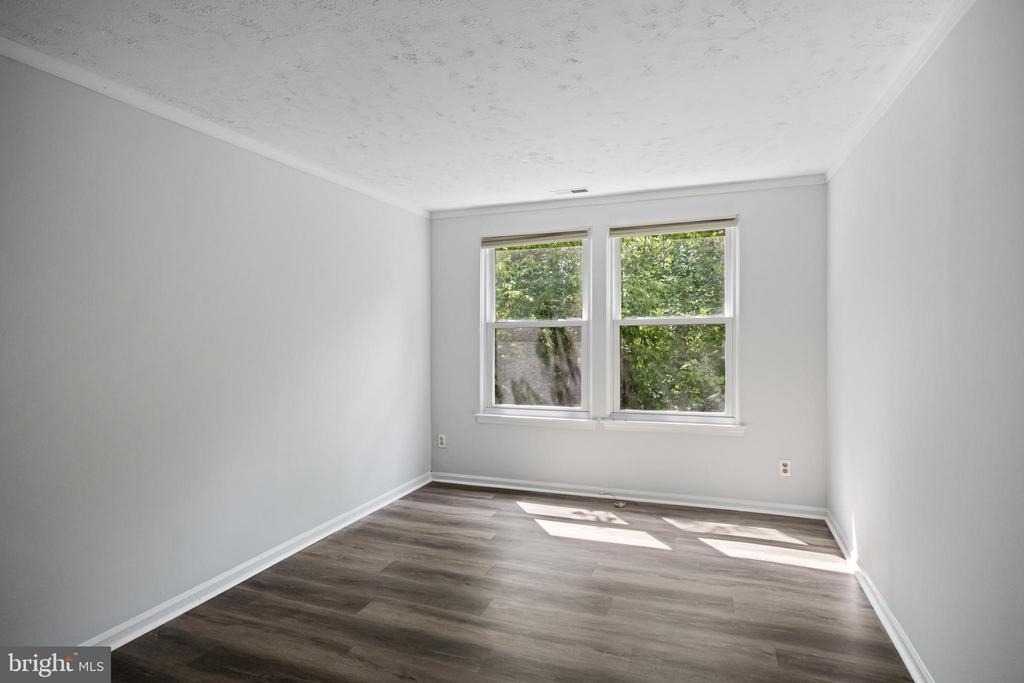 2504 Greenwood Drive - Photo 12