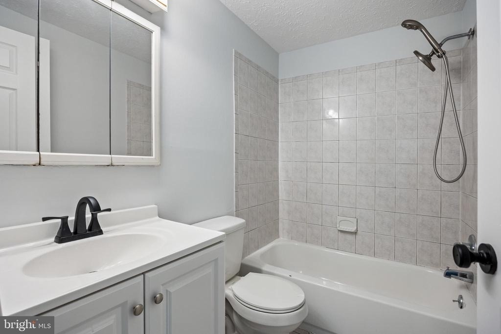 2504 Greenwood Drive - Photo 23