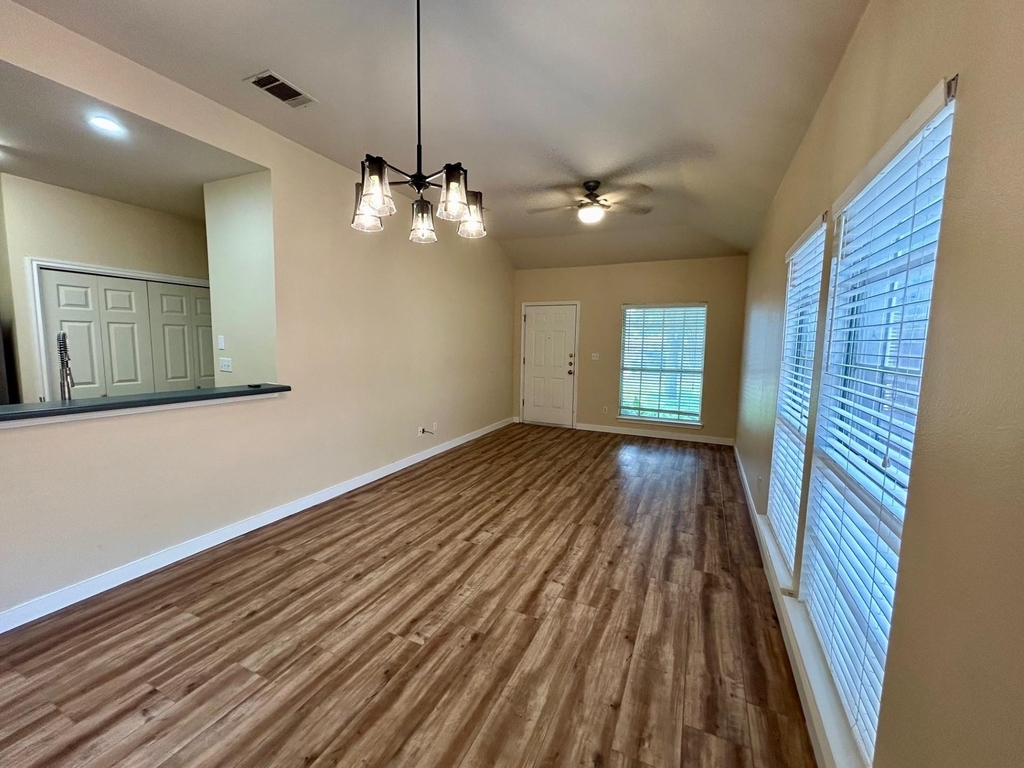 8710 Weiser Dr - Photo 4