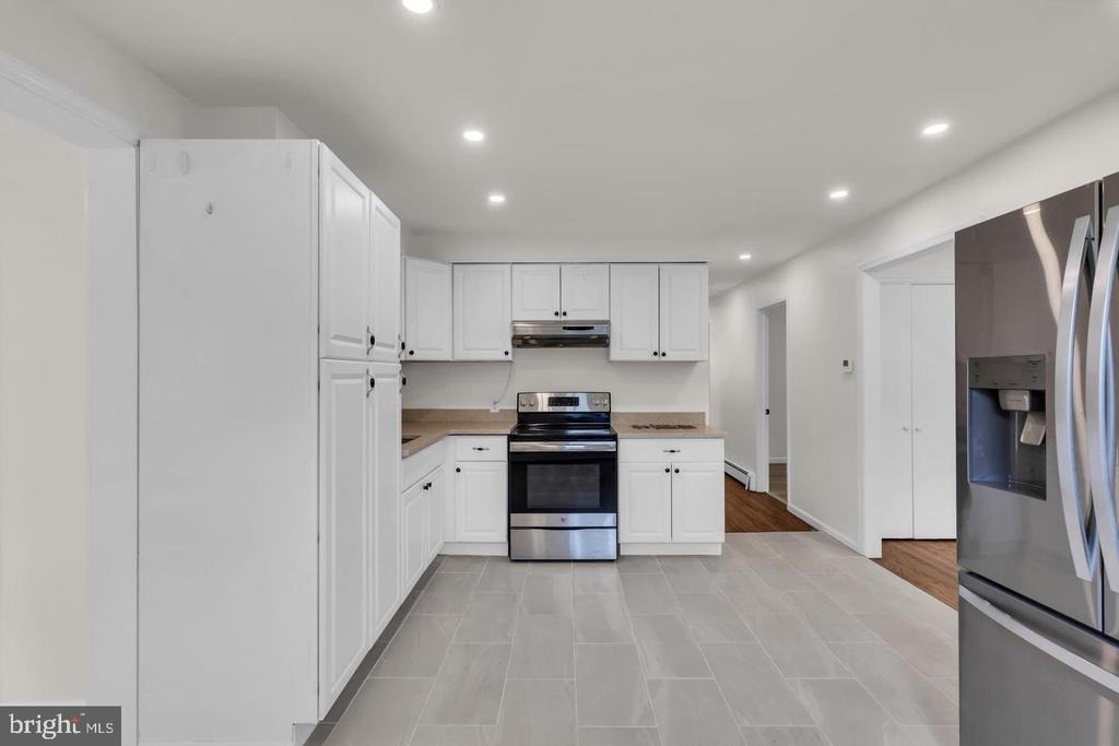 520 W Virginia Road - Photo 1