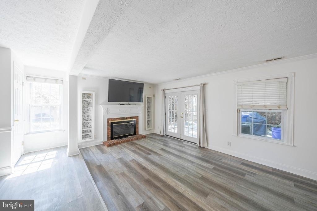 10 Forestview Court - Photo 2