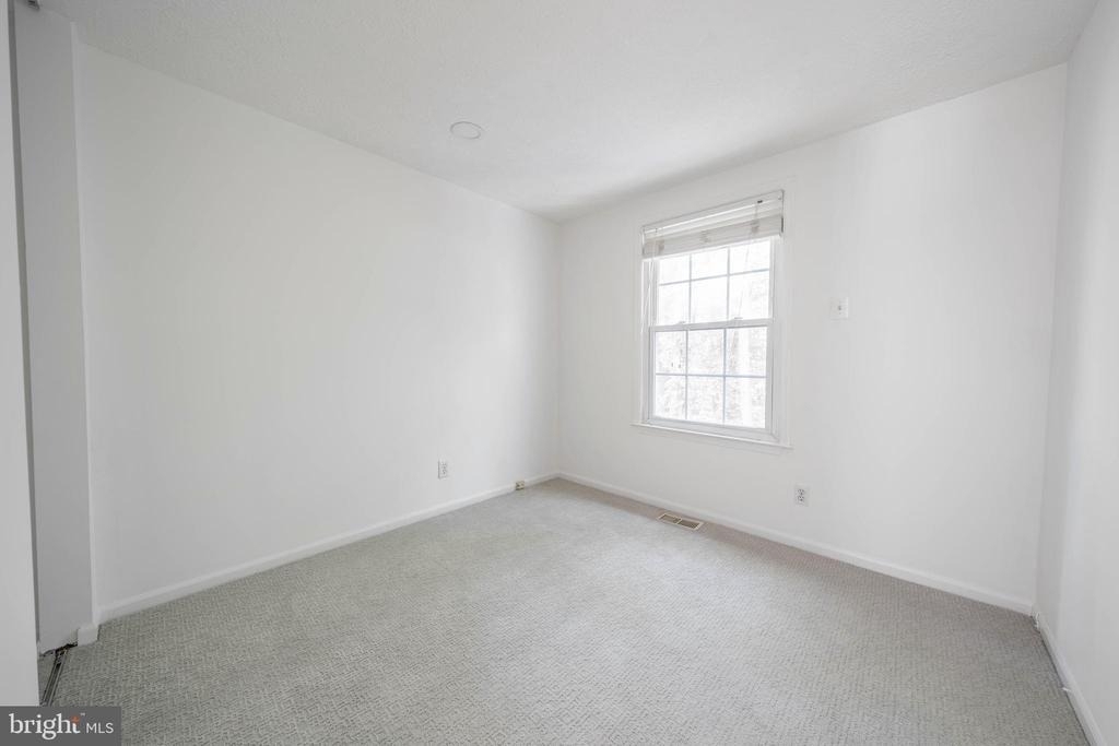 10 Forestview Court - Photo 10