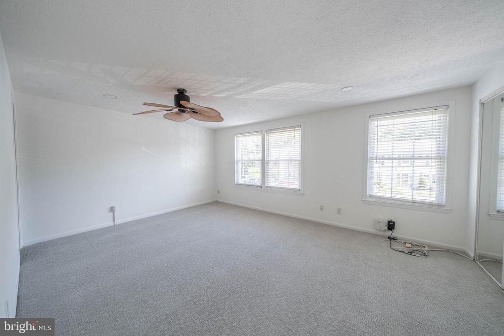 10 Forestview Court - Photo 8
