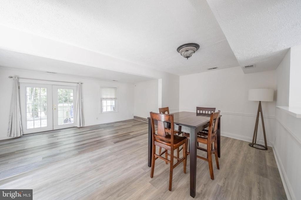 10 Forestview Court - Photo 4