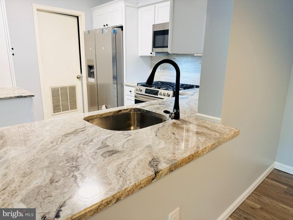 4405 Waterperry Court - Photo 9