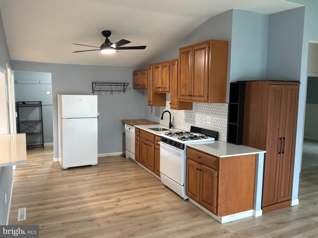 604 N Coles Avenue - Photo 5