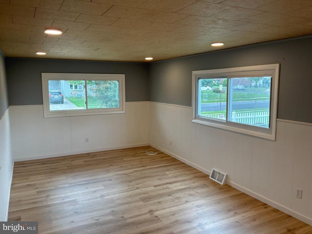 604 N Coles Avenue - Photo 9