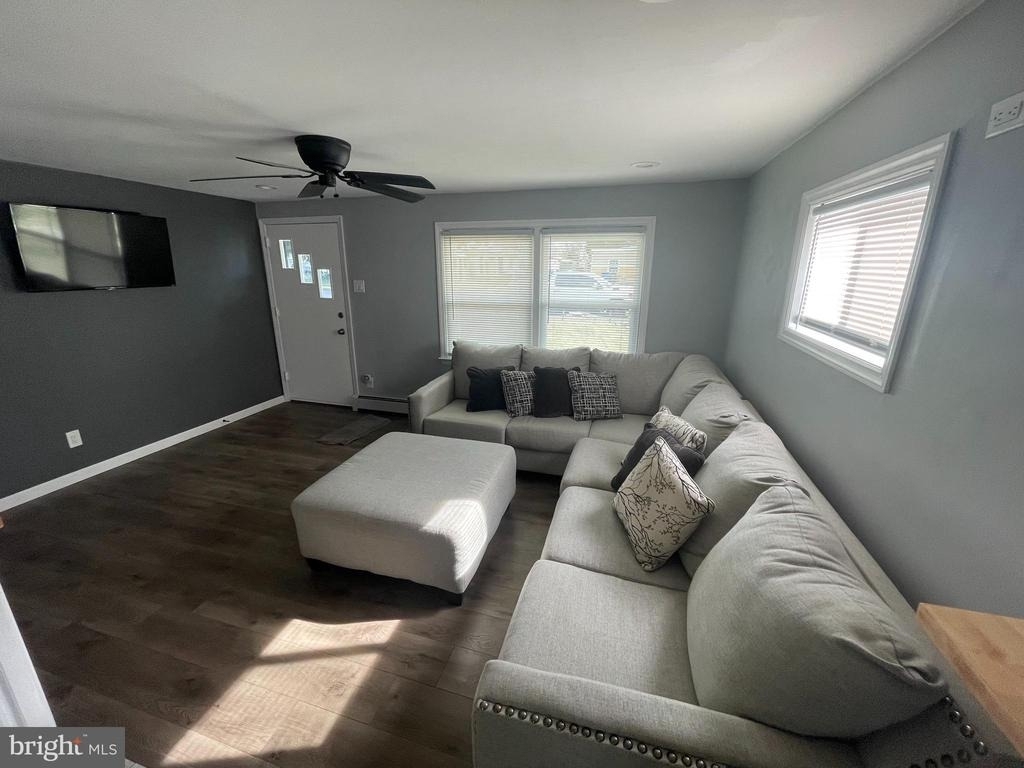 221 County Avenue - Photo 3