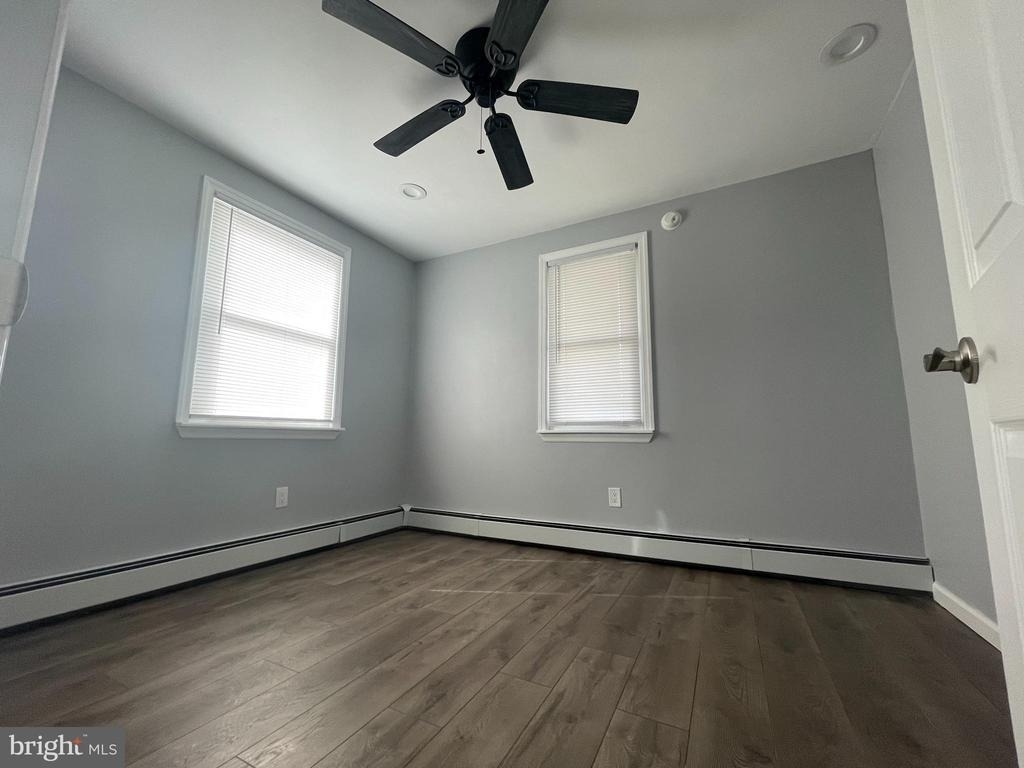 221 County Avenue - Photo 11
