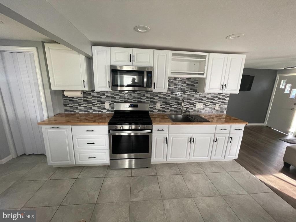 221 County Avenue - Photo 5