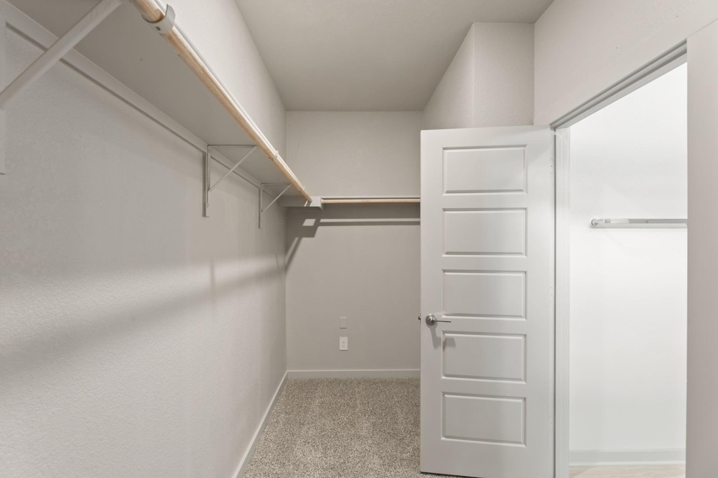237 Ashford St - Photo 18
