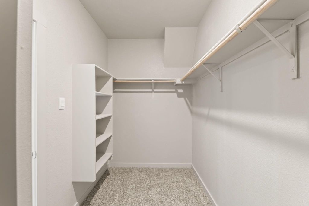 237 Ashford St - Photo 19