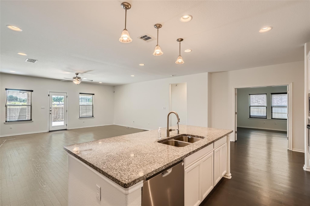 964 Naranjo Dr - Photo 5