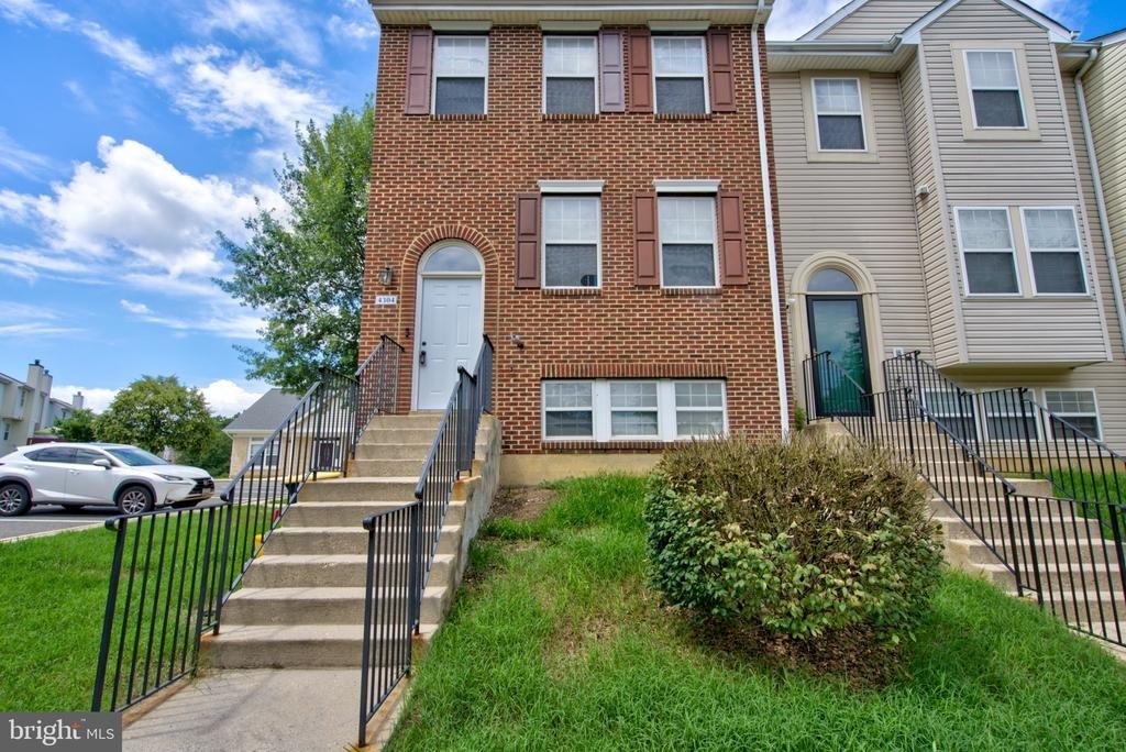 4304 Applegate Lane - Photo 0