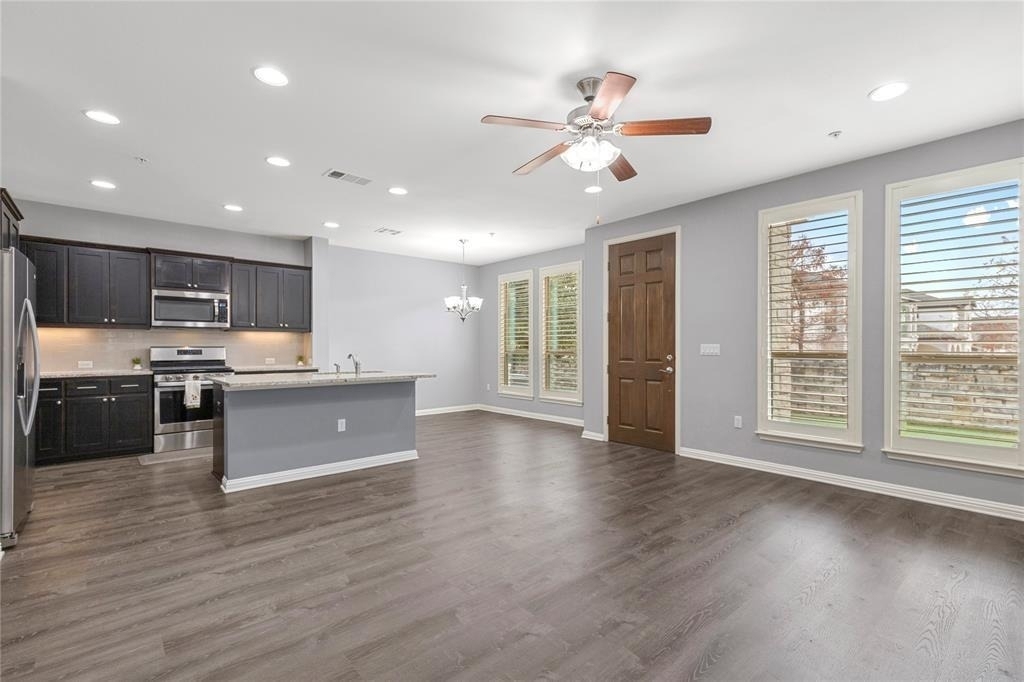 13800 Lyndhurst St - Photo 3