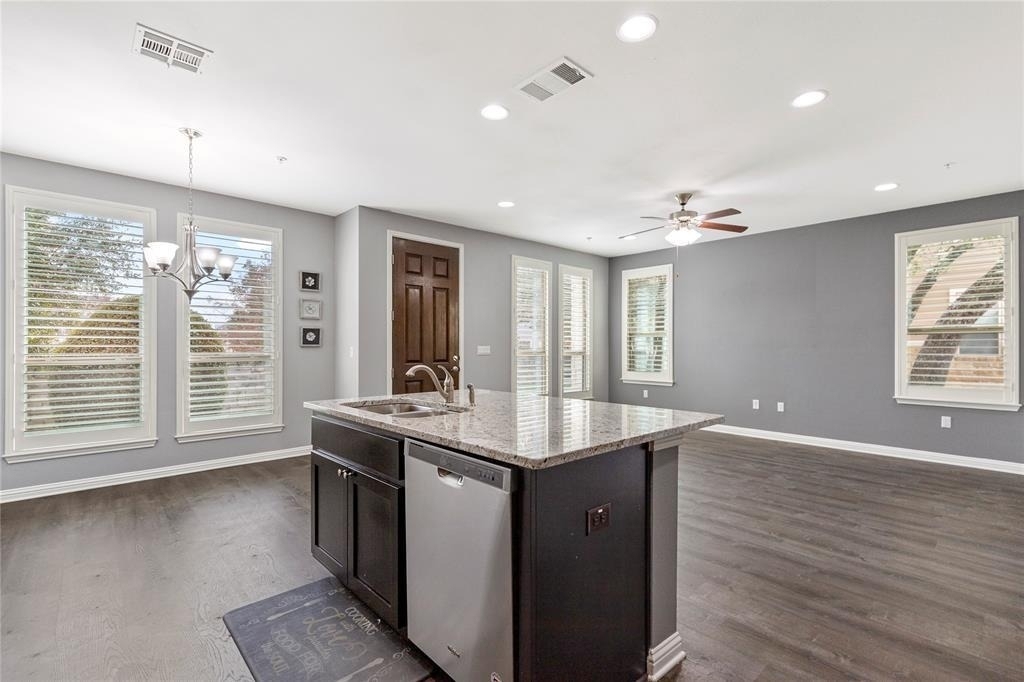 13800 Lyndhurst St - Photo 8