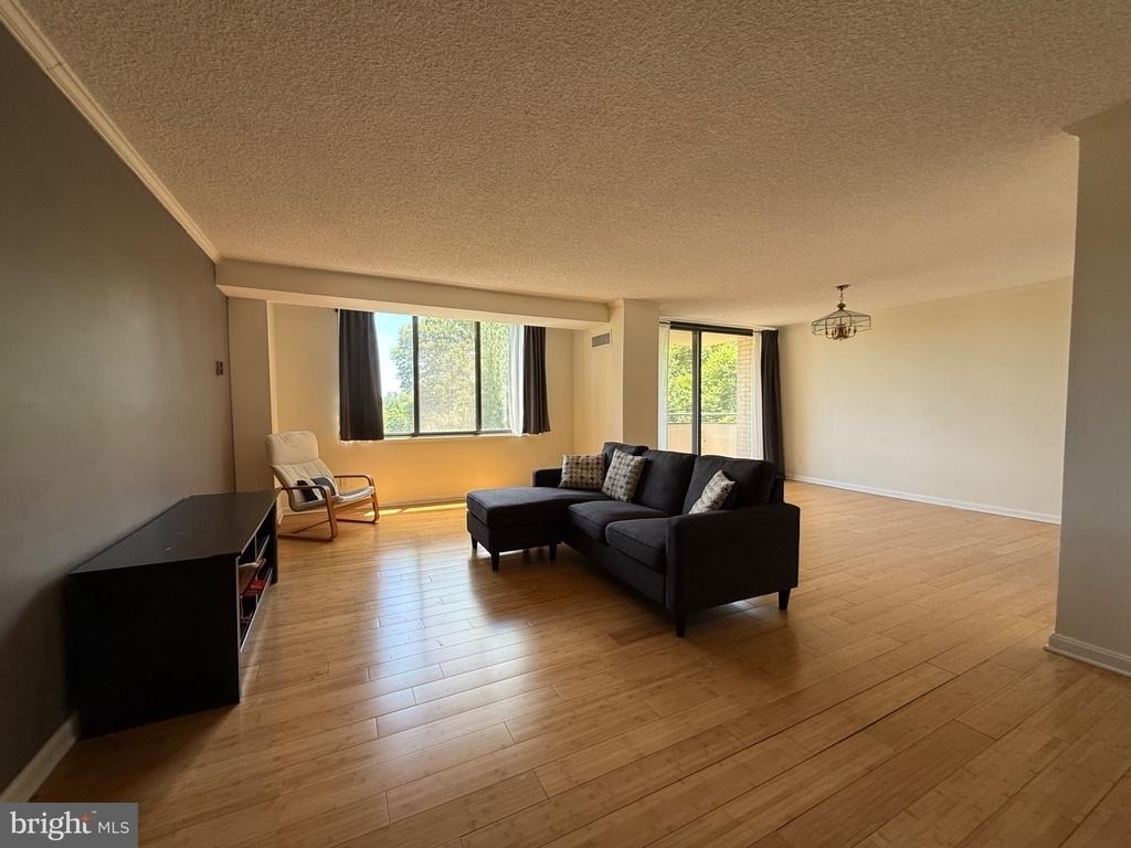 5225 Pooks Hill Road - Photo 22