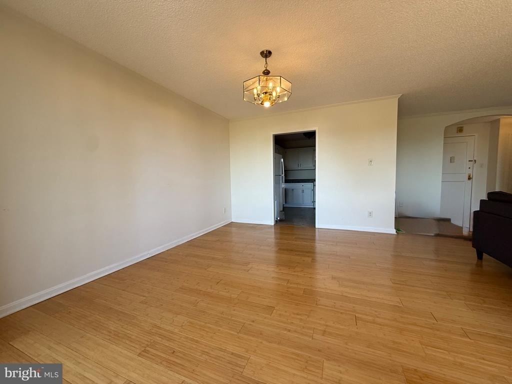 5225 Pooks Hill Road - Photo 15