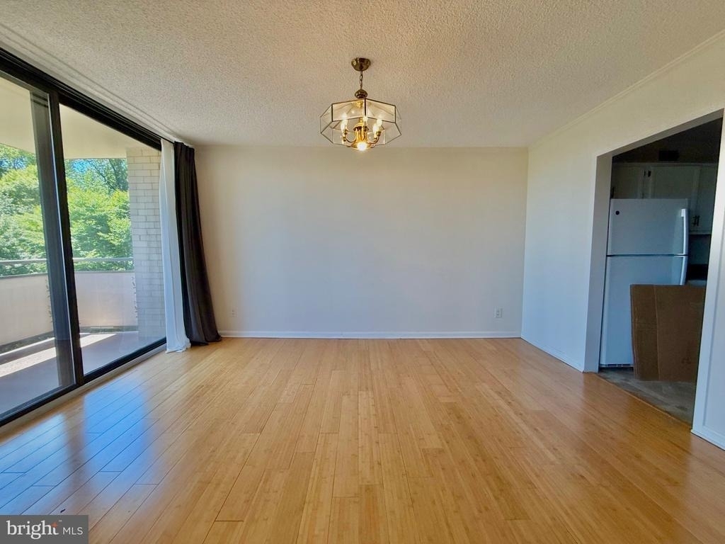 5225 Pooks Hill Road - Photo 16