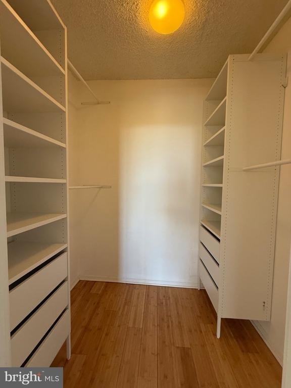 5225 Pooks Hill Road - Photo 11