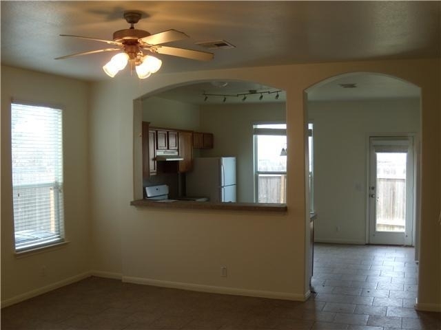 2409 Allred Dr - Photo 3