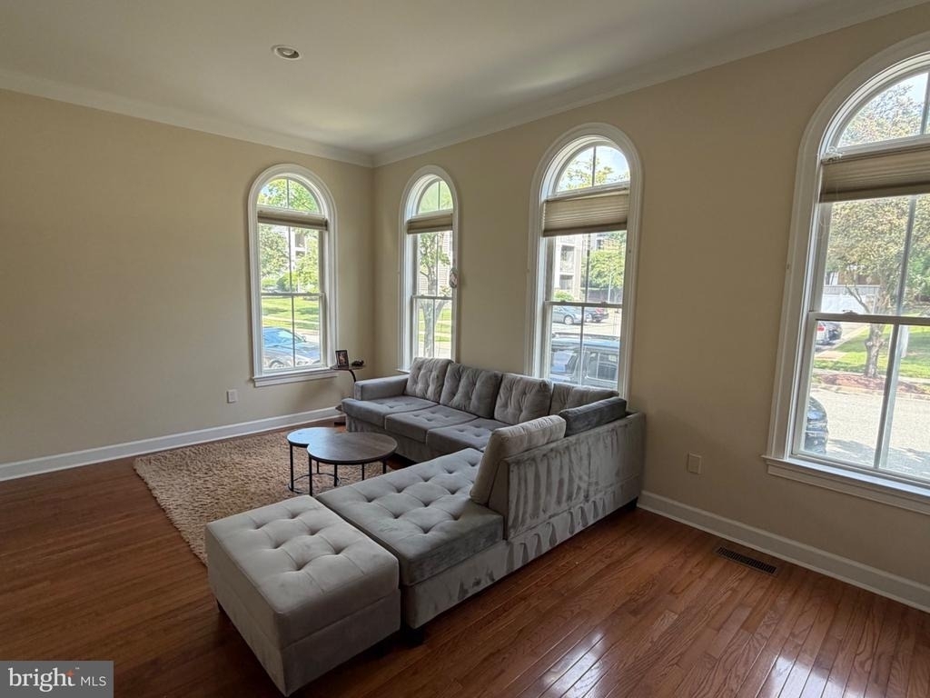 304 Robena Way - Photo 1