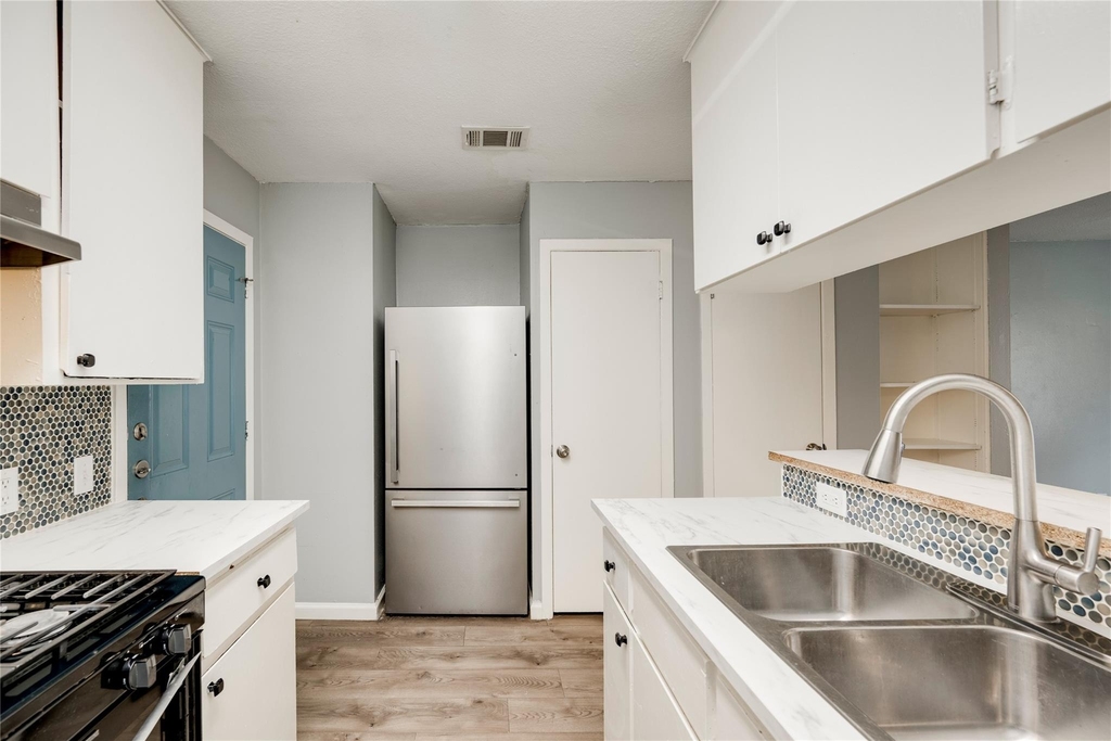 838 N Meadows Dr - Photo 14