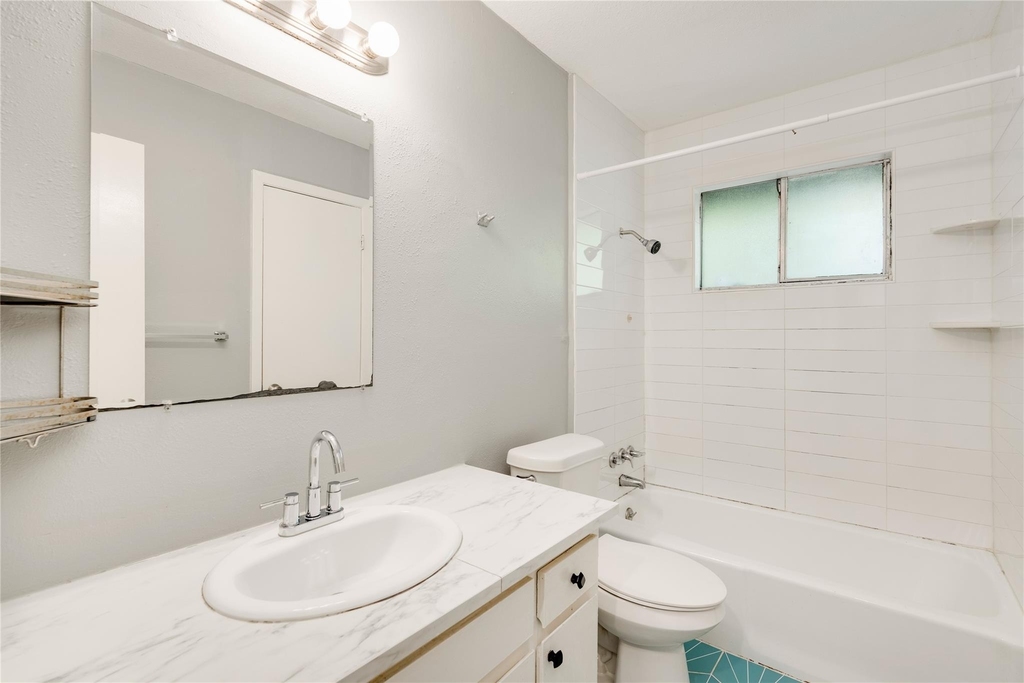 838 N Meadows Dr - Photo 21