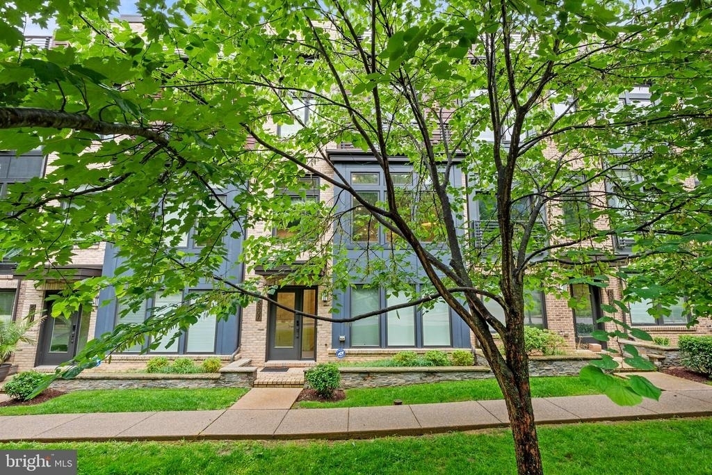 5307 Merriam Street - Photo 1