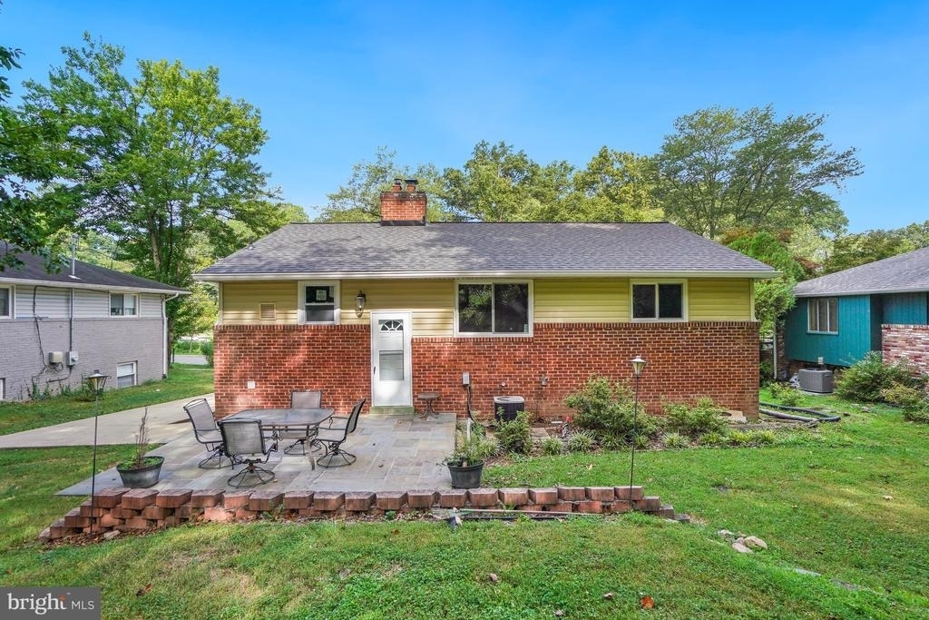 10705 Lockridge Drive - Photo 29