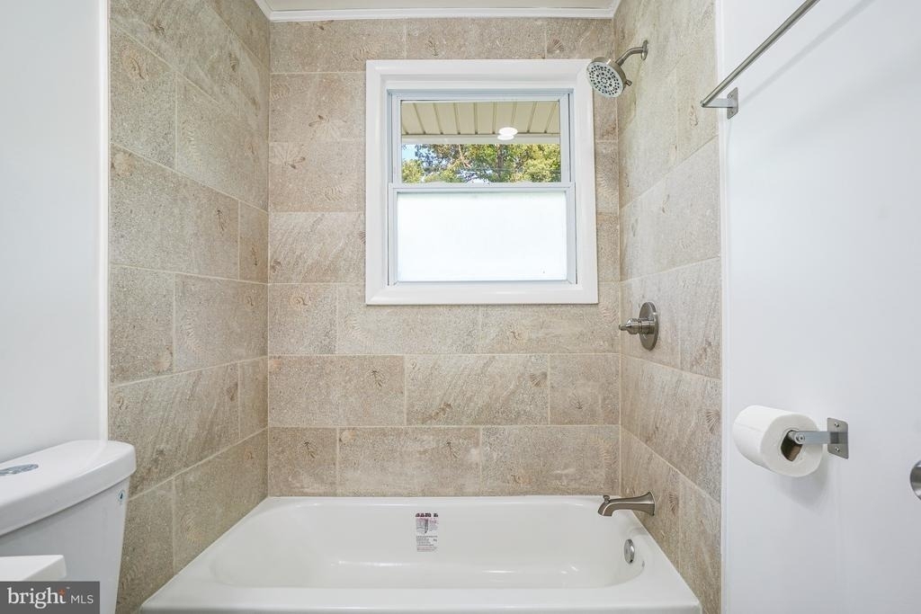 10705 Lockridge Drive - Photo 10
