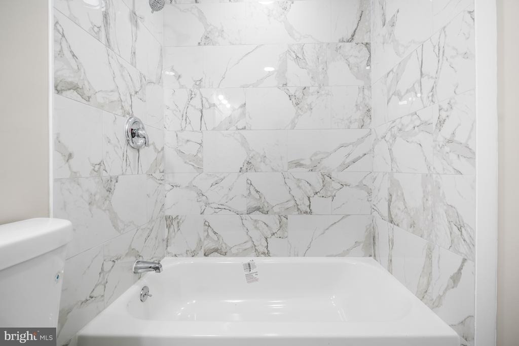 10705 Lockridge Drive - Photo 14