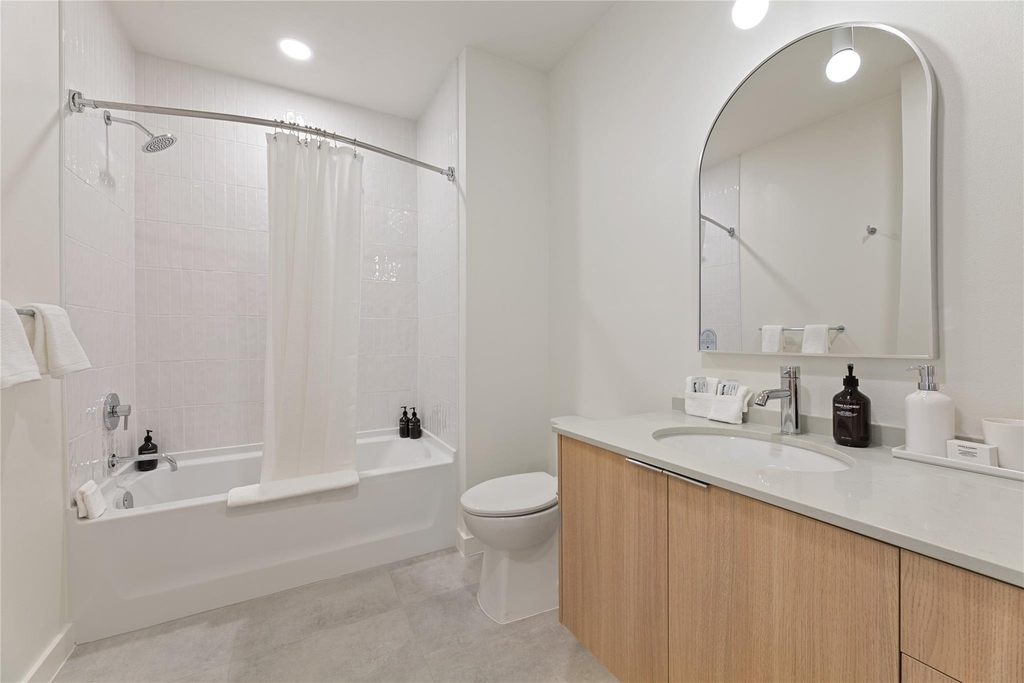 2323 S Lamar Blvd - Photo 4