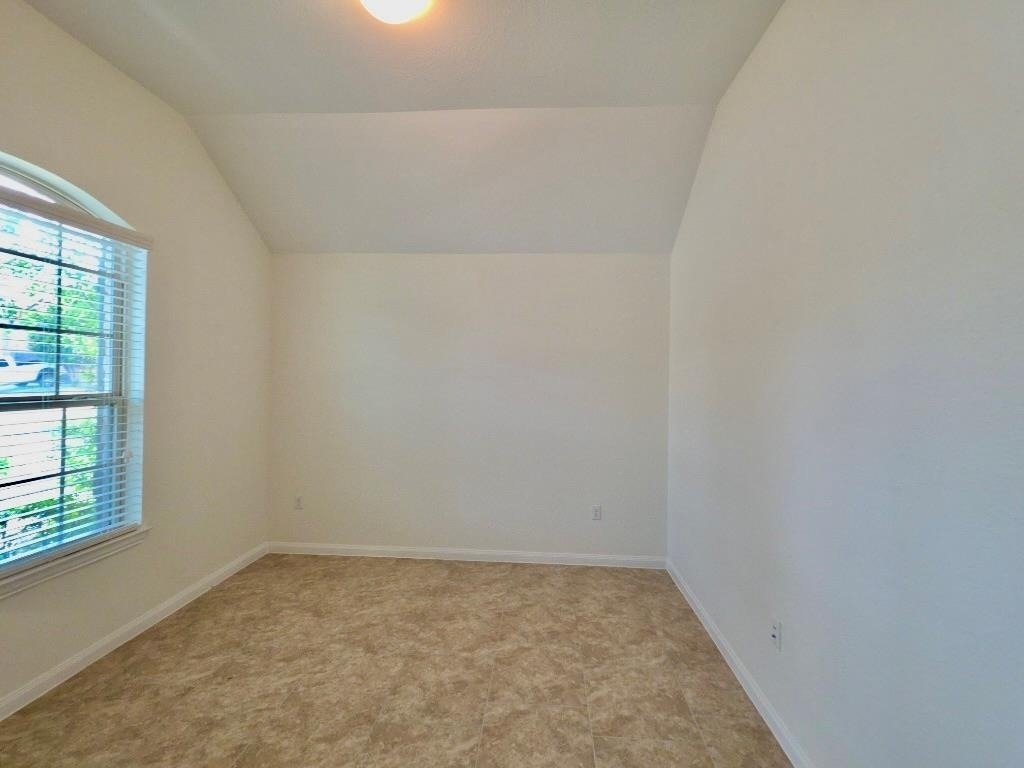 615 Linares Ln - Photo 22