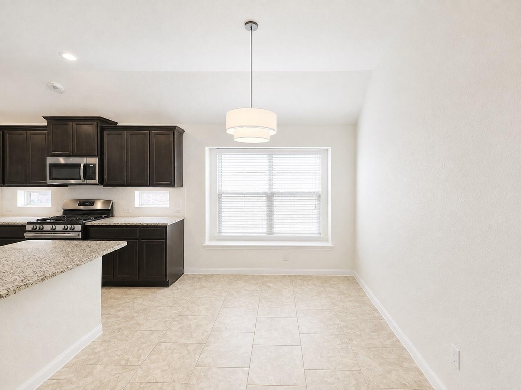 615 Linares Ln - Photo 8