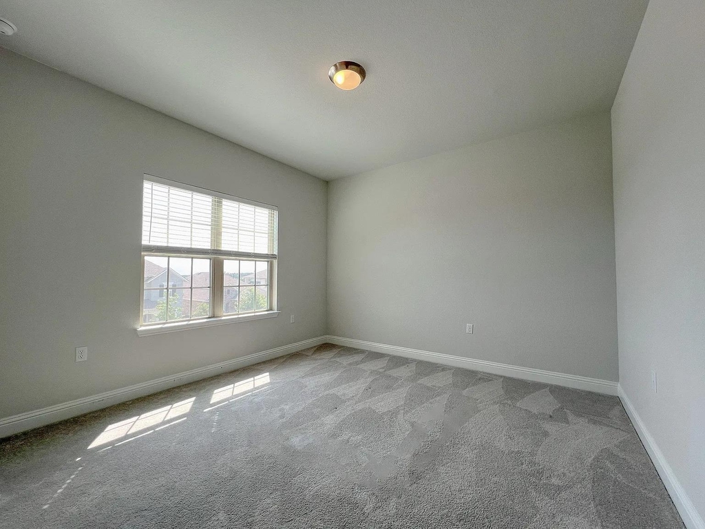 7212 Jument Dr - Photo 16