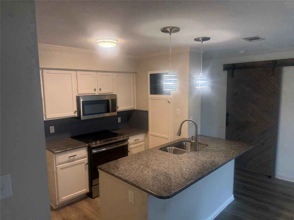 8888 Tallwood Dr - Photo 16