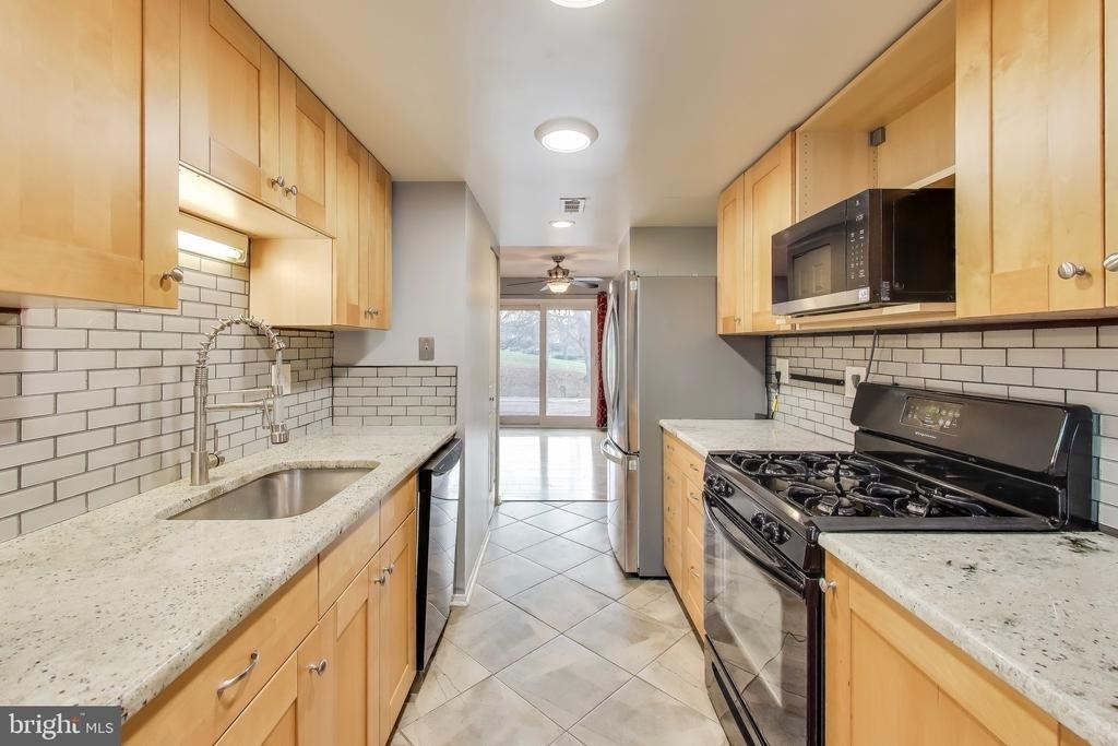 5769 Yellowrose Court - Photo 4