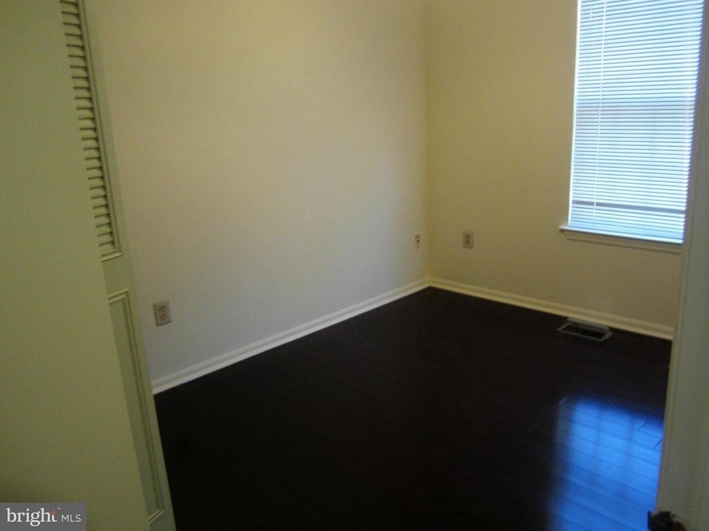 6085 Rock Glen Drive - Photo 10