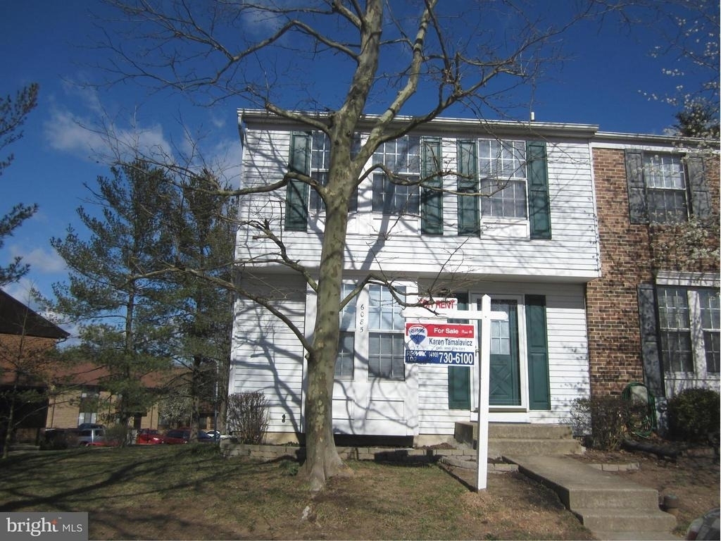 6085 Rock Glen Drive - Photo 0