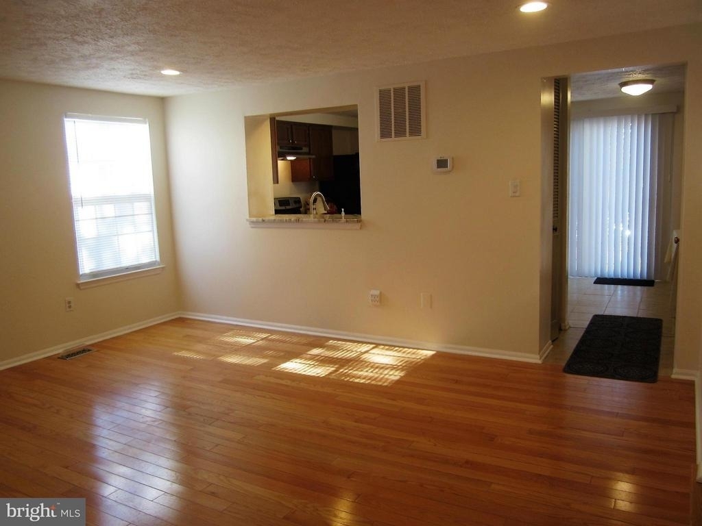 6085 Rock Glen Drive - Photo 5
