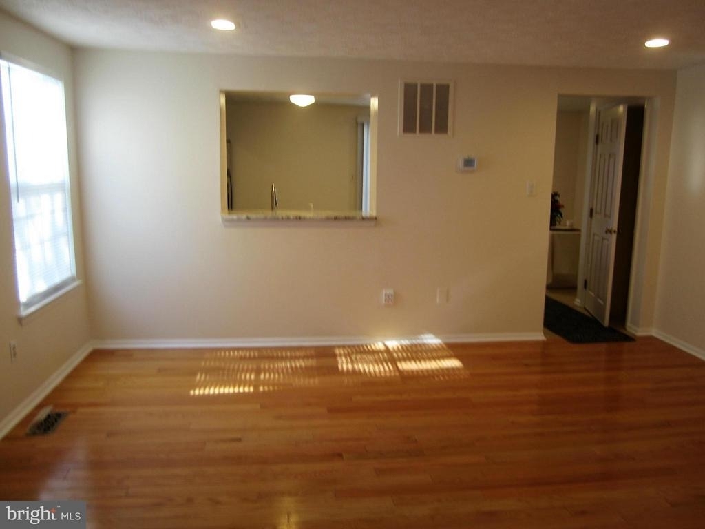 6085 Rock Glen Drive - Photo 4