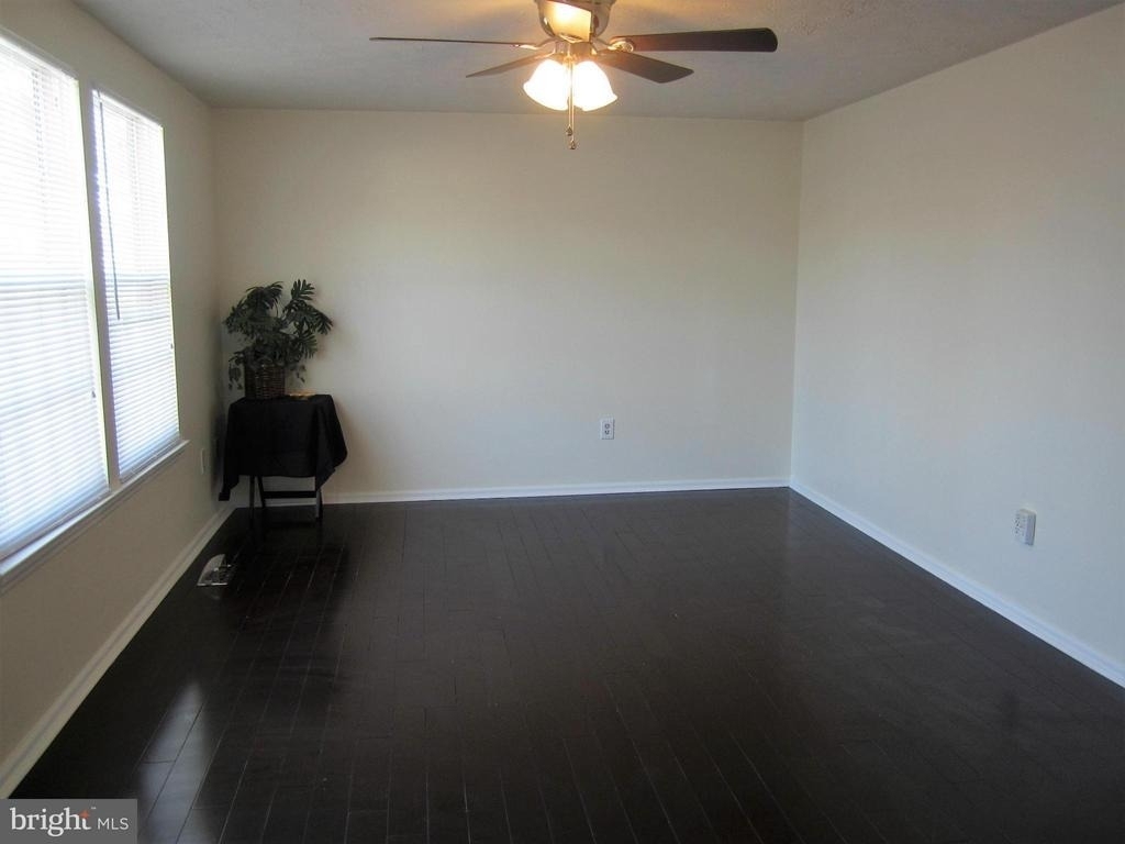 6085 Rock Glen Drive - Photo 8